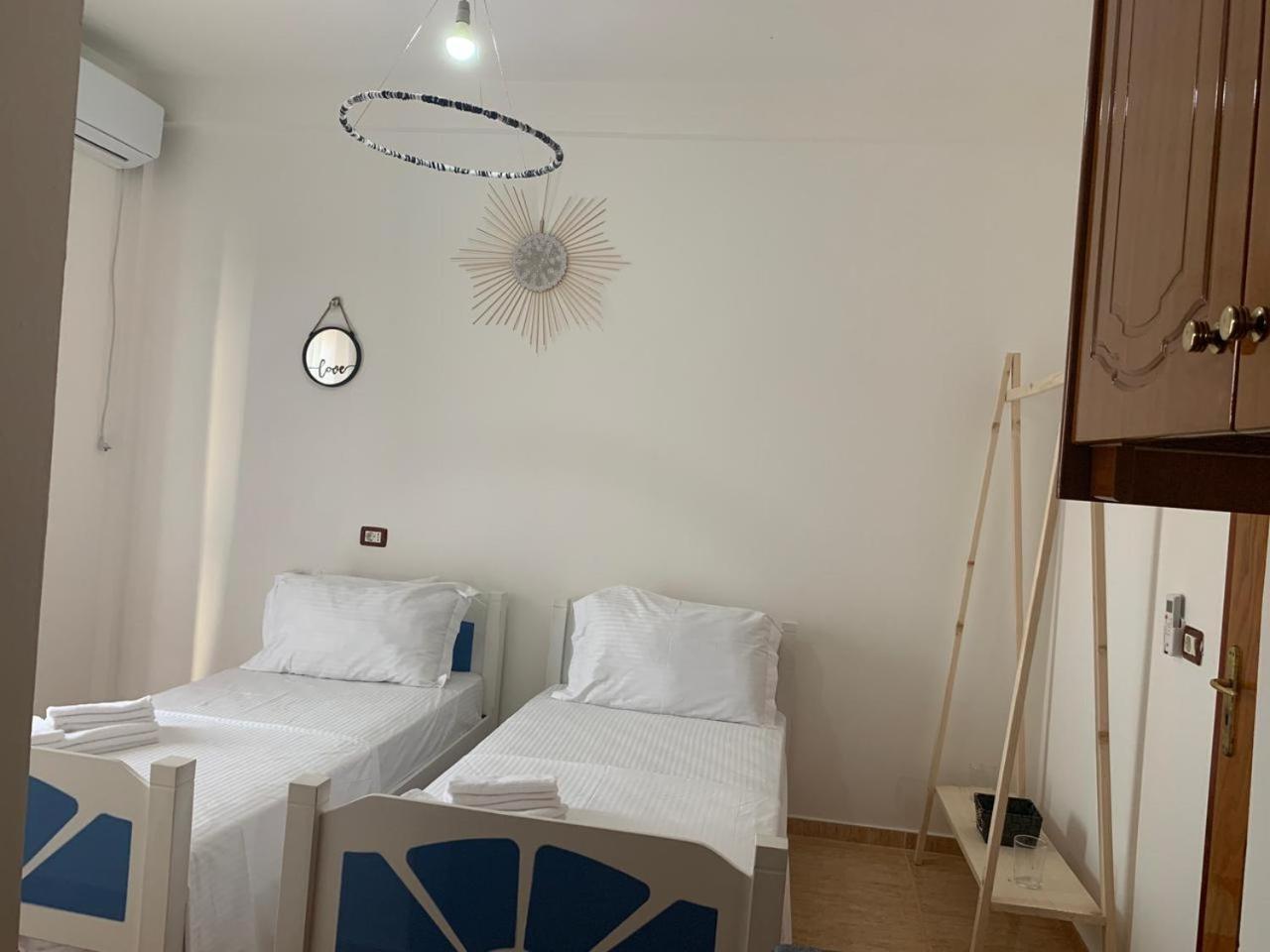 Kenza Apartments Sarande Ruang foto
