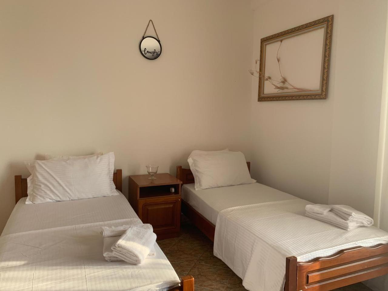 Kenza Apartments Sarande Ruang foto