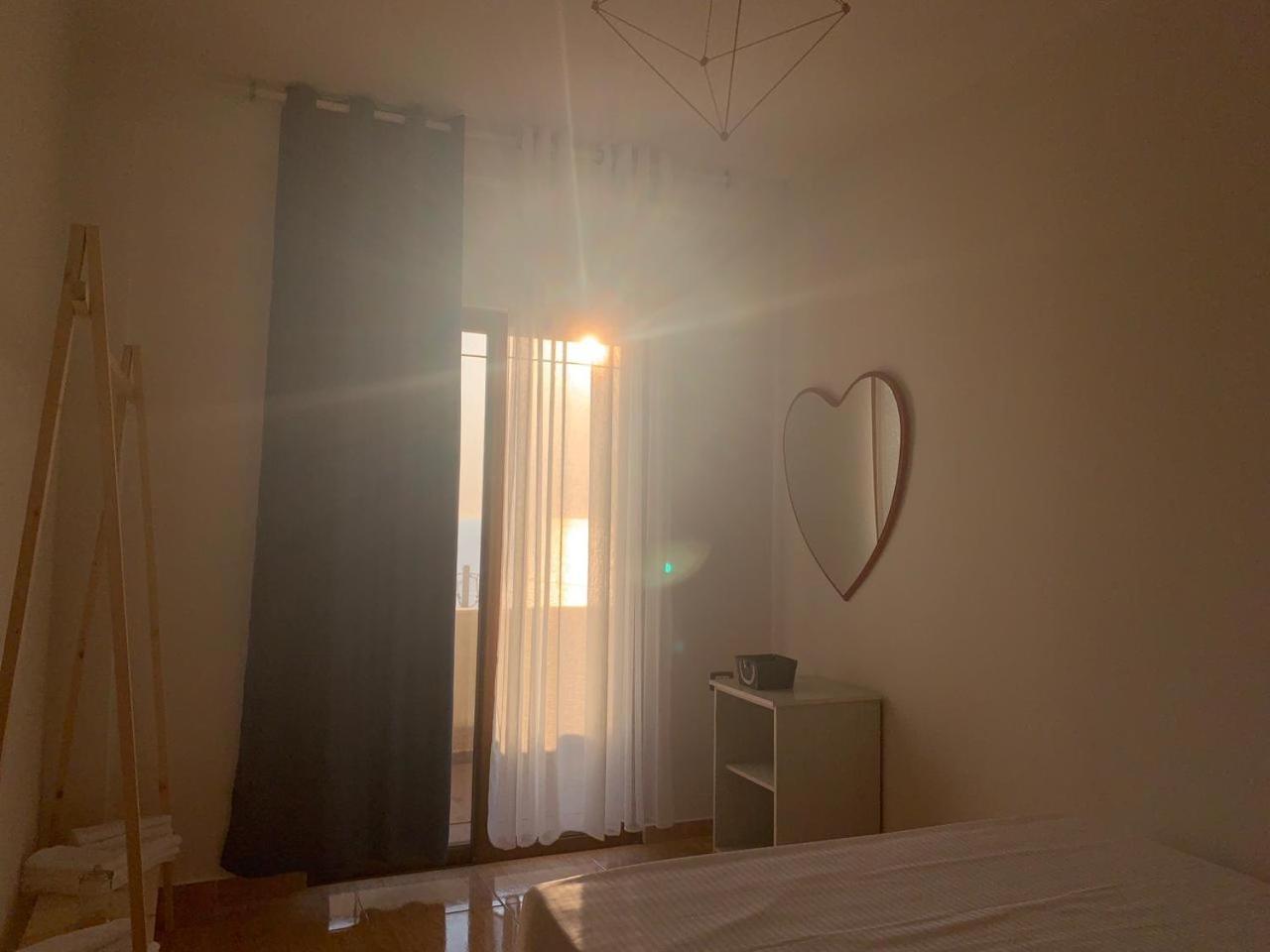 Kenza Apartments Sarande Ruang foto