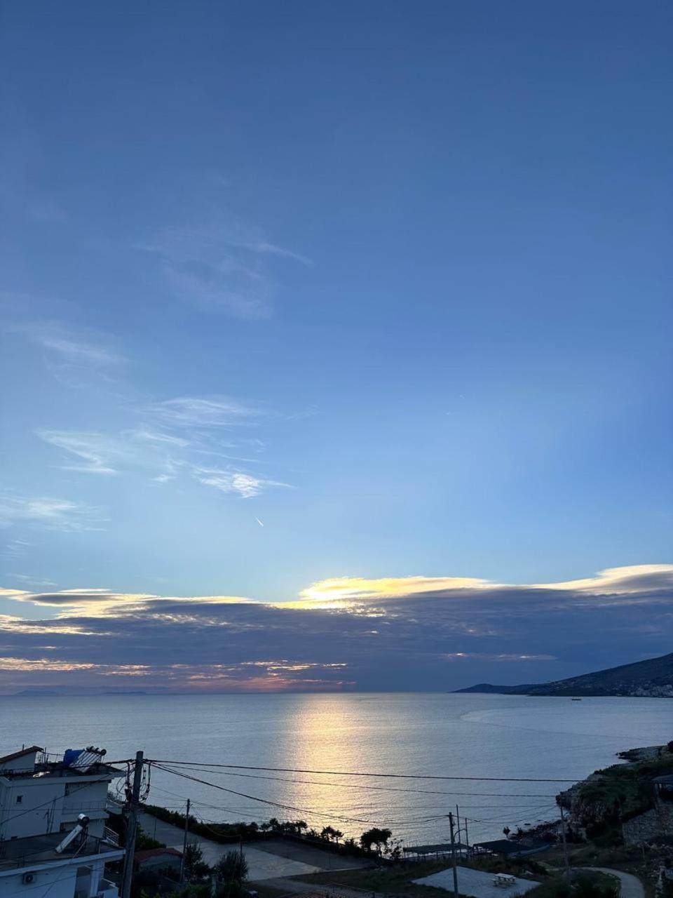 Kenza Apartments Sarande Bagian luar foto