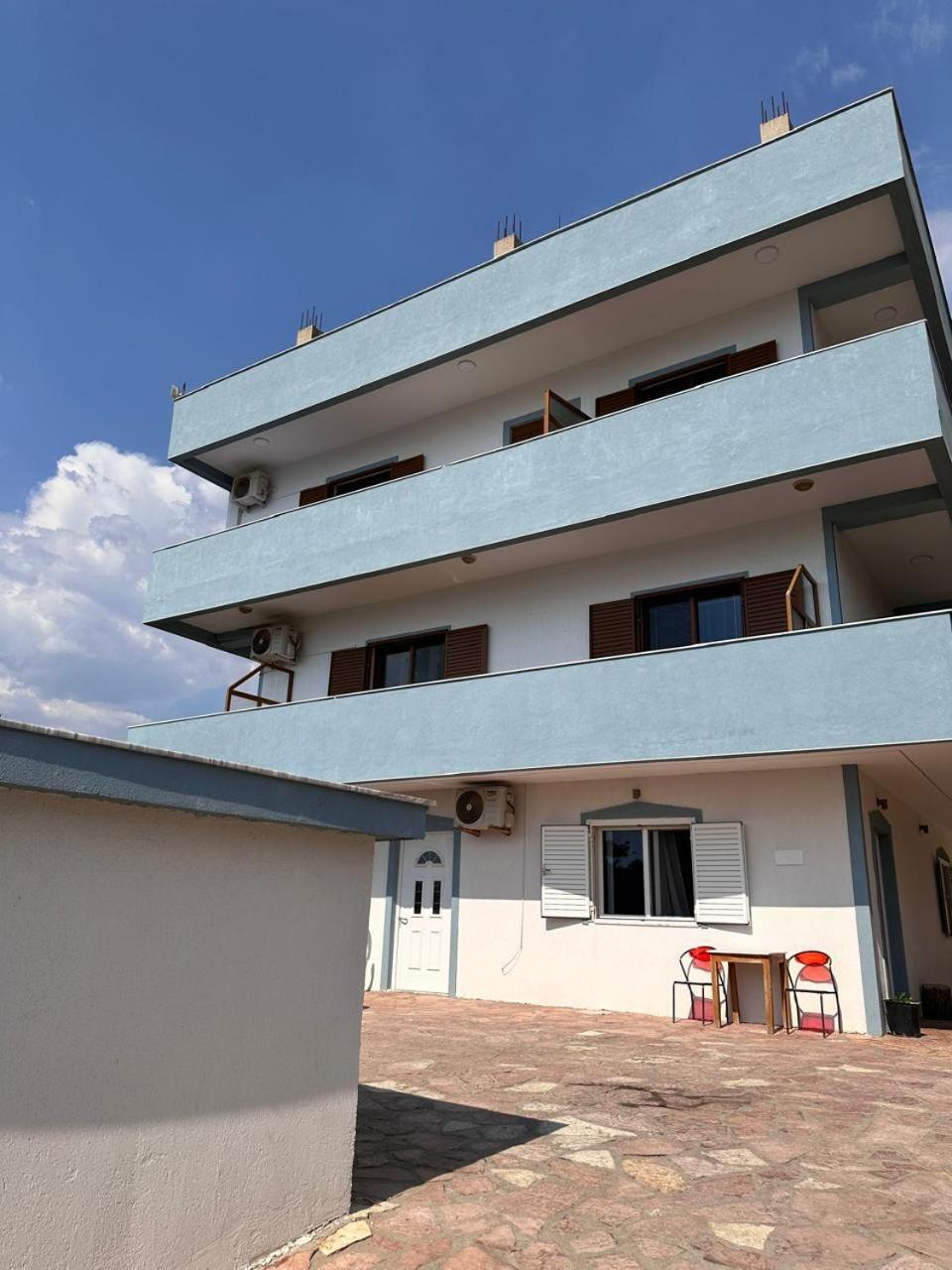 Kenza Apartments Sarande Bagian luar foto