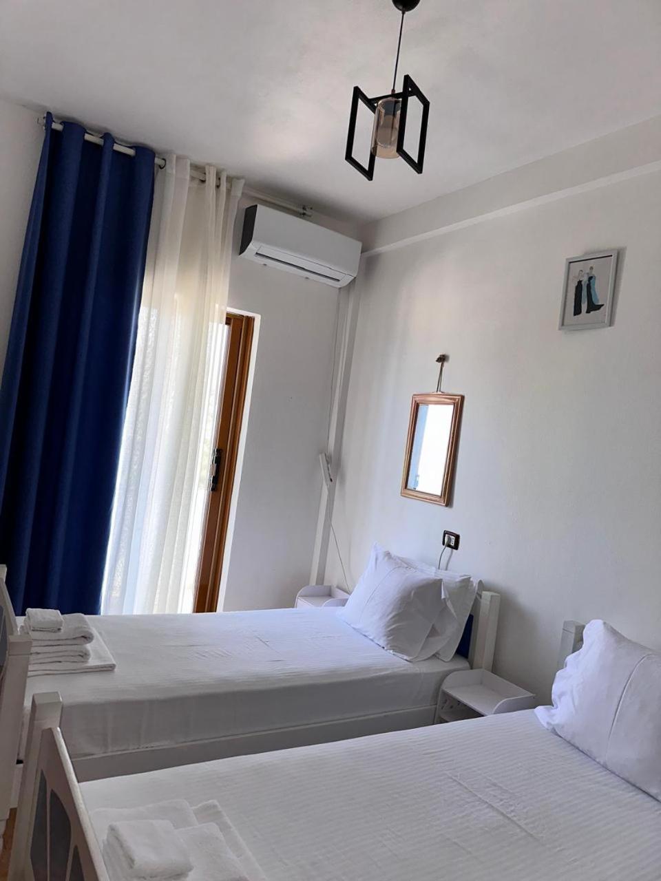 Kenza Apartments Sarande Bagian luar foto