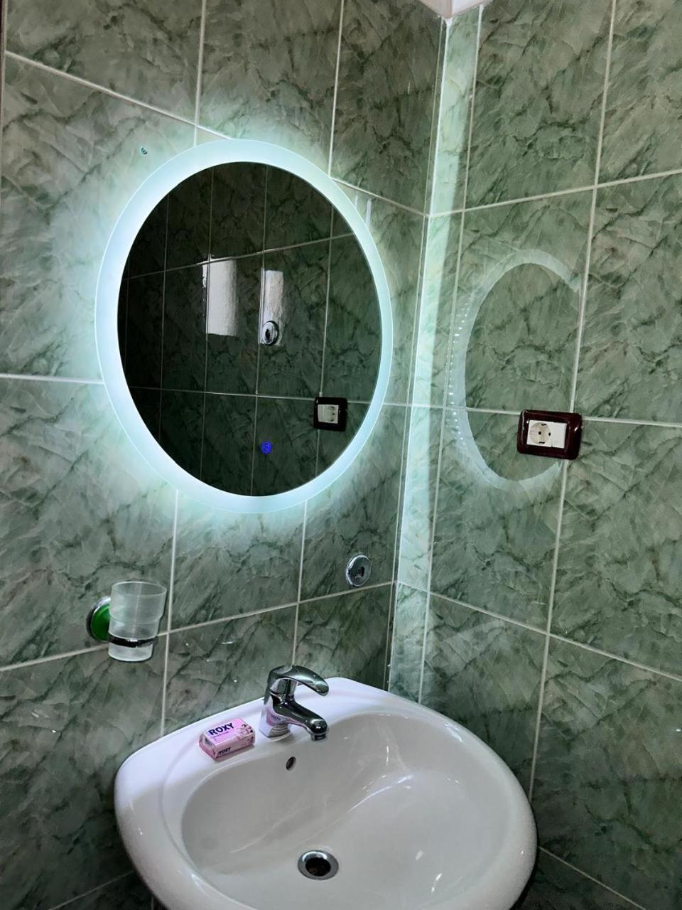 Kenza Apartments Sarande Bagian luar foto